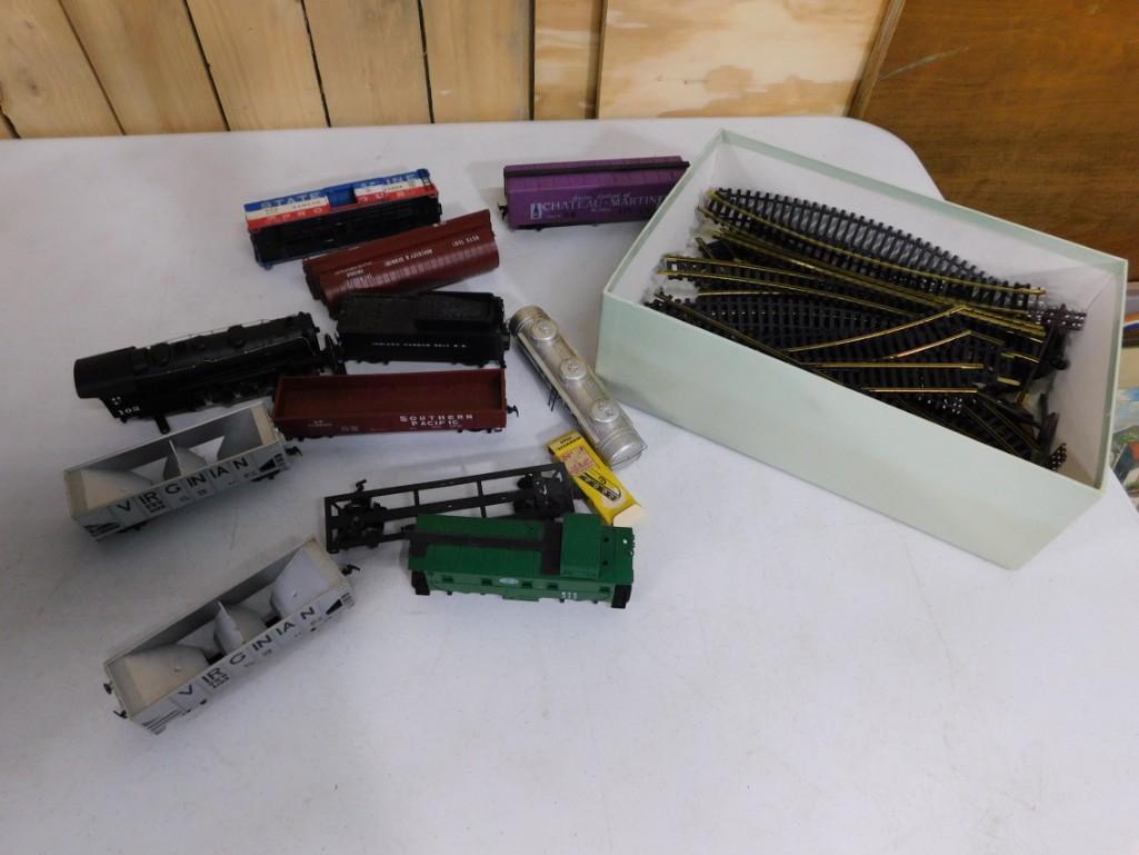 Lot of H0 Scale Trains and track, etc. Including Indiana Harbor Belt R.R. 102 engine (1 of 6)