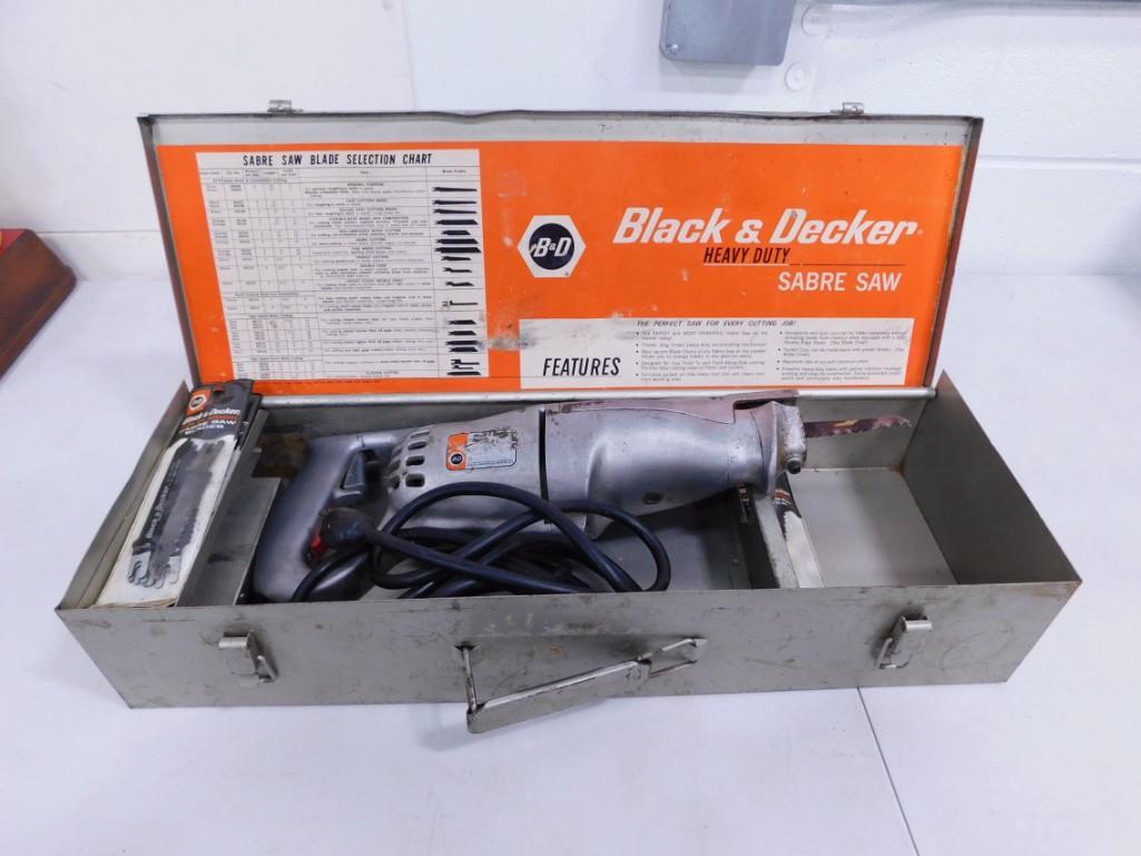 Black & Decker Heavy Duty Sabre Saw Tool in Metal Box (1 of 4)
