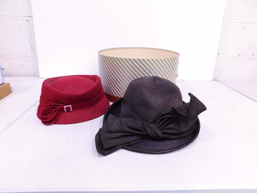 2 Vintage Ladies Hats and a Hat Box incl Soprattutto Cappelli Made in Italy and Strawbridge & Clothi (1 of 3)