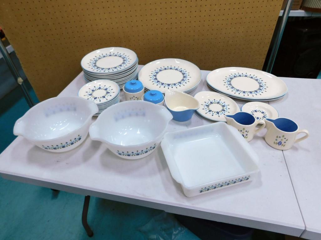 MCM Swiss Alpine by Marcrest Dishes incl Baking Dishes, Serving Platters, Creamers and Sugar Bowls, (1 of 8)