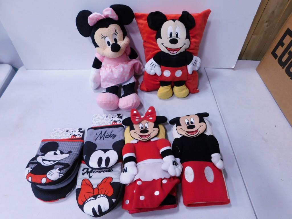Mickey and Minnie Mouse Lot including Plush, Oven Mitts, Etc. (1 of 6)