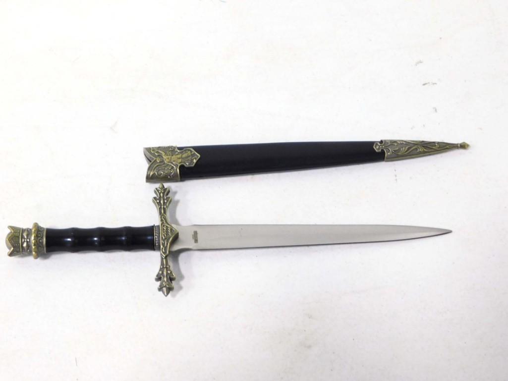 Dagger with Sheath and Stainless Steel Blade (1 of 6)