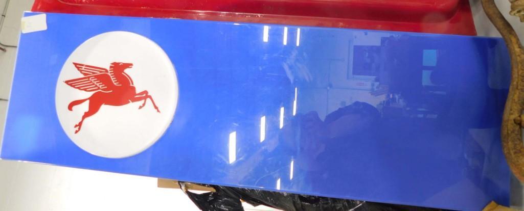 Mobile Pegasus 3-D Gas Station Sign (1 of 3)