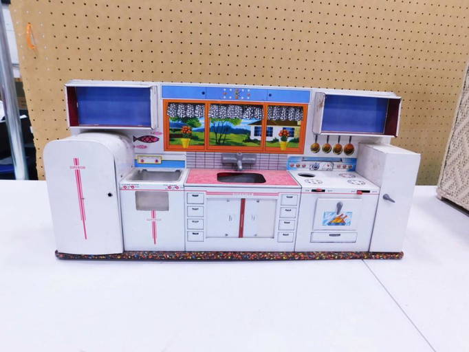 Vintage Metal Toy Kitchen Set For A Doll House Or Small Child