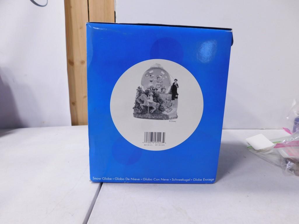 Walt Disney Mary Poppins Musical Snow Globe (1 of 6)