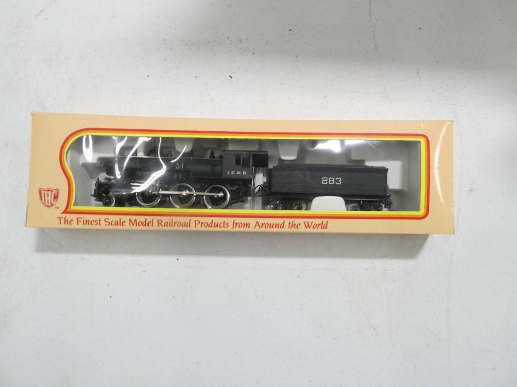 HO Scale Train in Box 2-6-0 Mogul M540 Illinois Central Train Car (1 of 6)