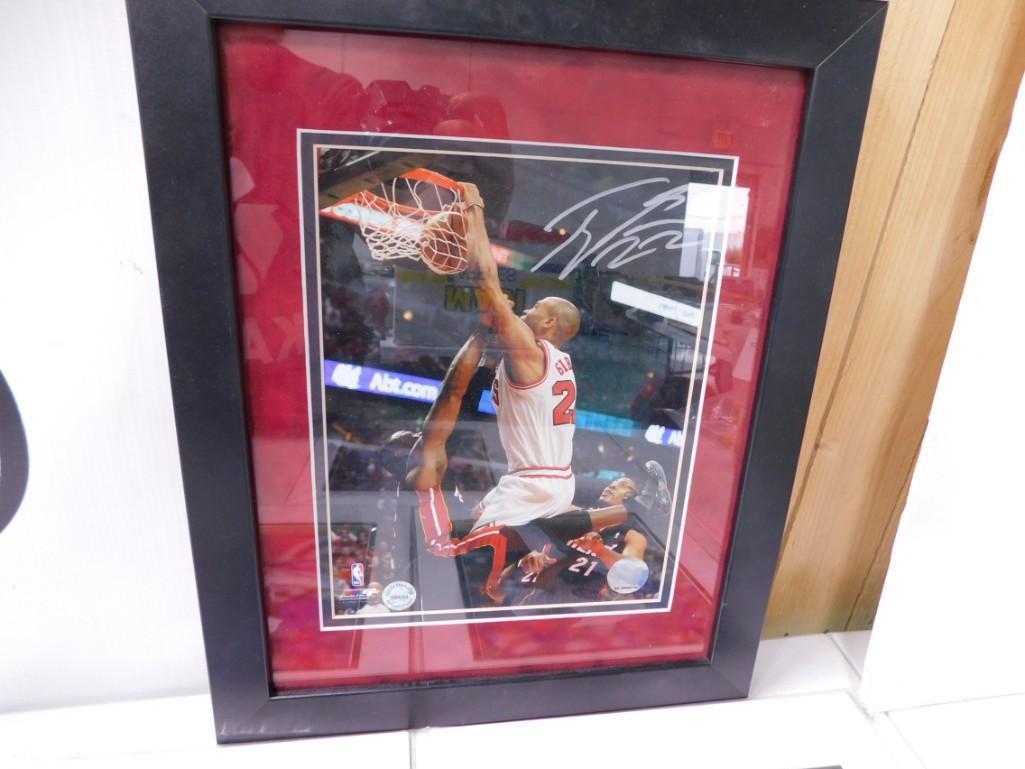 Chicago Bulls Taj Gibson Signed picture with COA plus Chicago Cubs Pictures: Chicago Bulls Taj Gibson Signed picture with COA plus Chicago Cubs Pictures