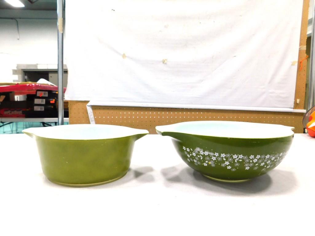 Vintage Pyrex Spring Blossom Crazy Daisy Cinderella Bowl and an Avocado Green Casserole Dish (1 of 6)