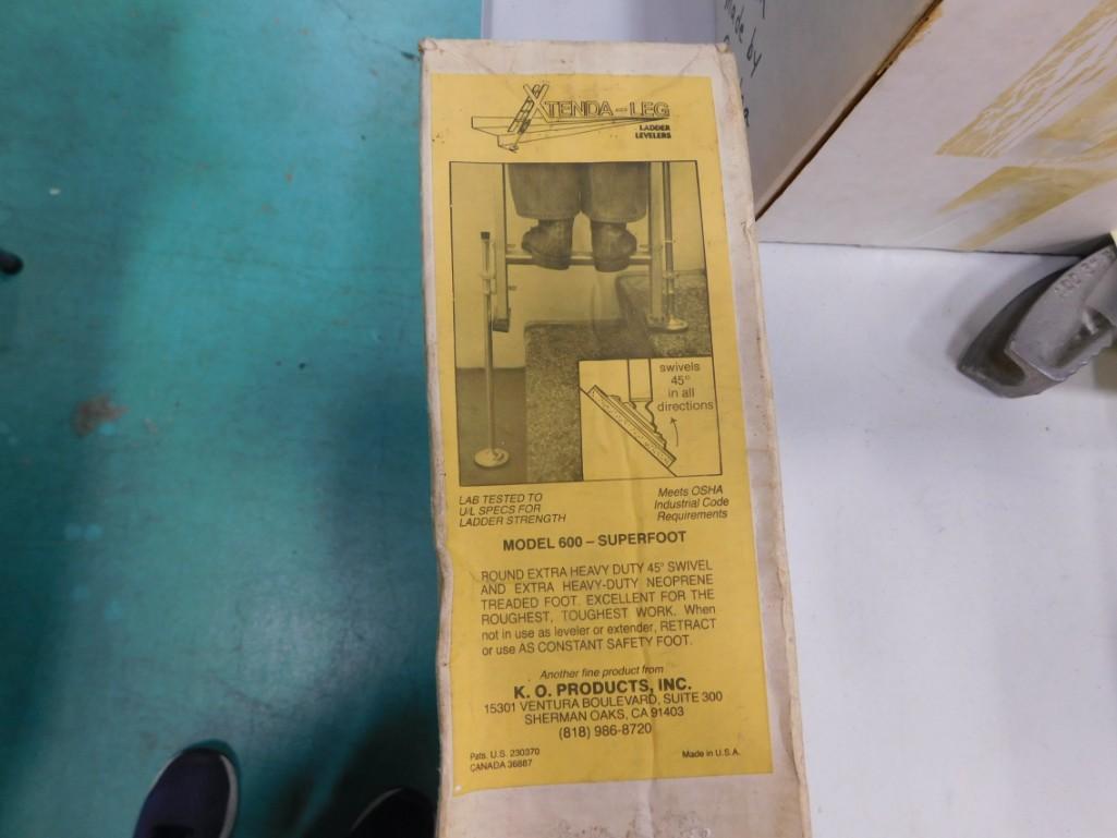 Xtenda-Leg Ladder Leveler Model 600 with Box (1 of 2)