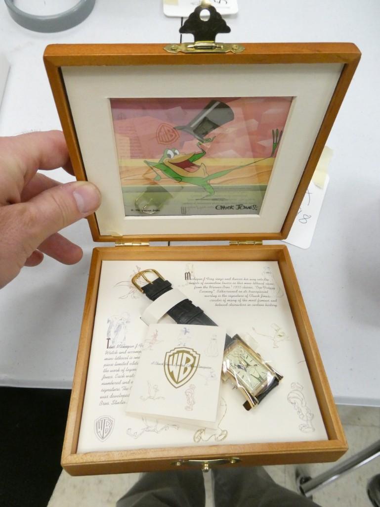 Warner Bros Michigan J Frog Watch in a Chuck Jones Wood Collector Box Limited Edition (1 of 5)