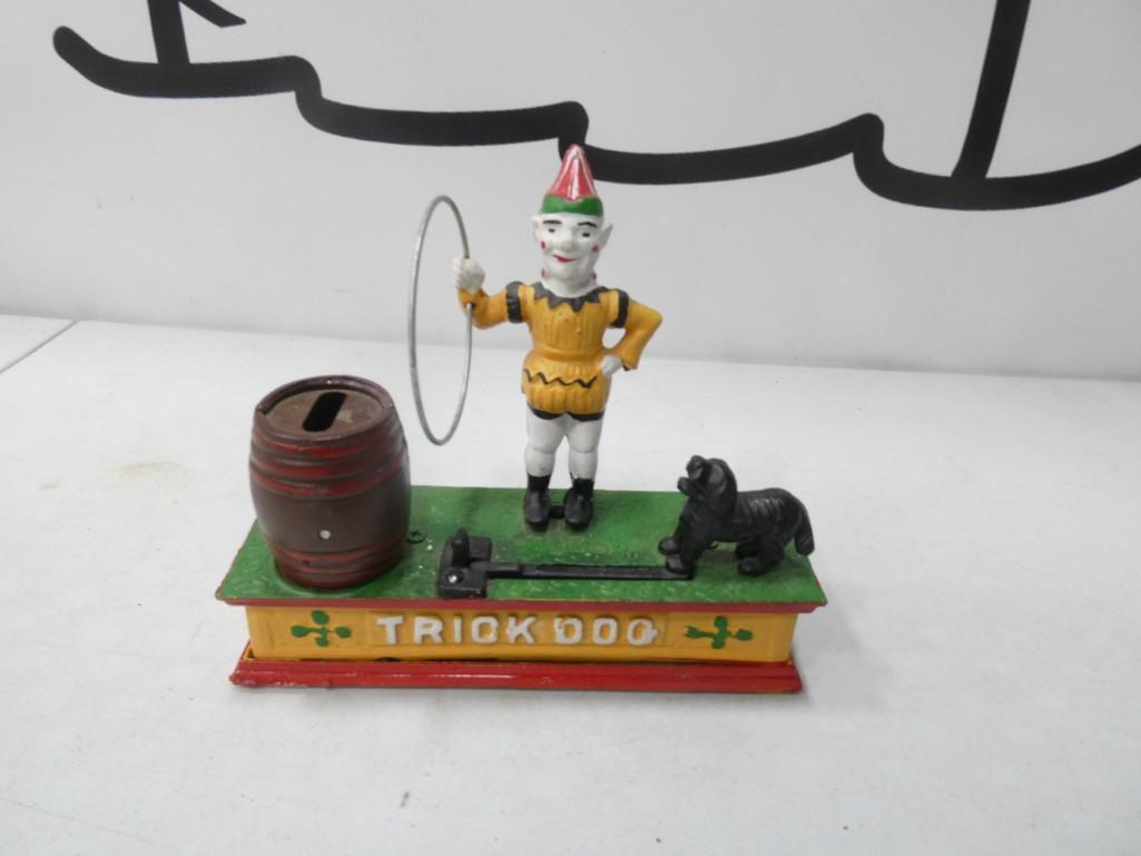 Cast Iron Trick Dog Toy Bank (1 of 4)