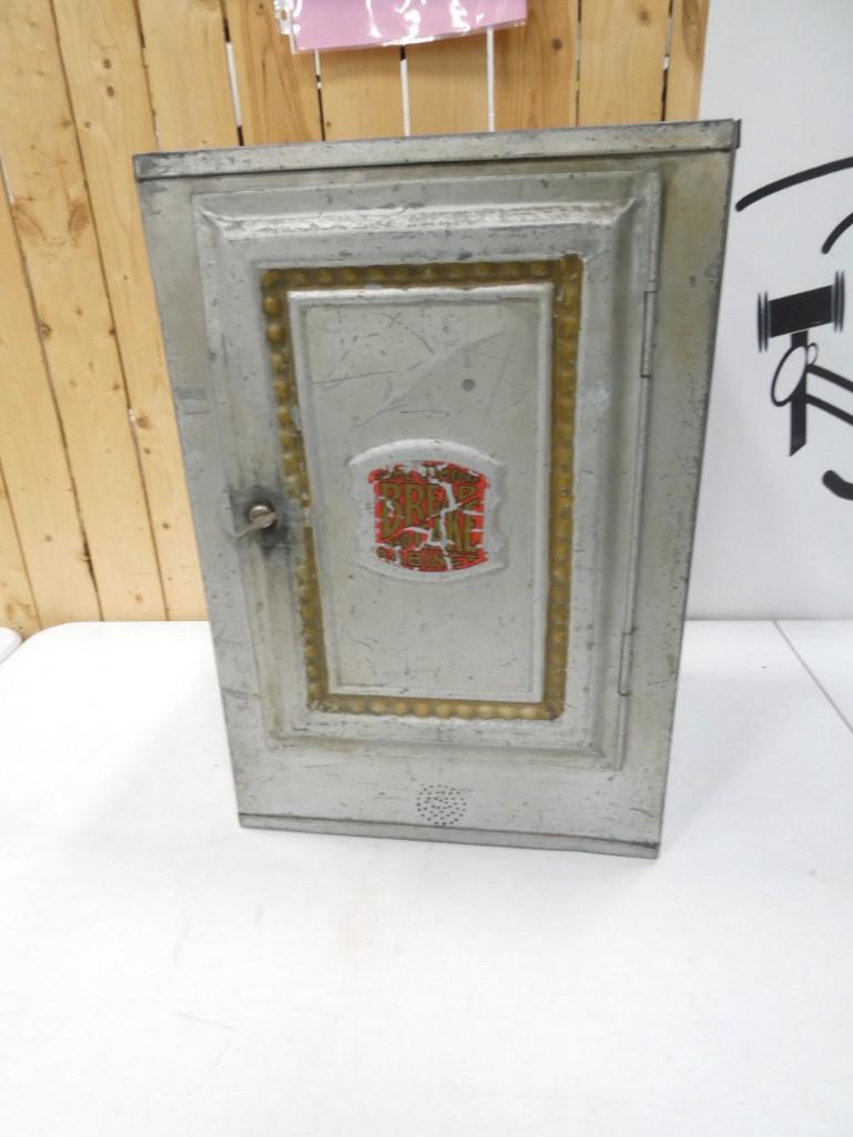 Home Comfort Bread and Cake Cabinet (1 of 6)