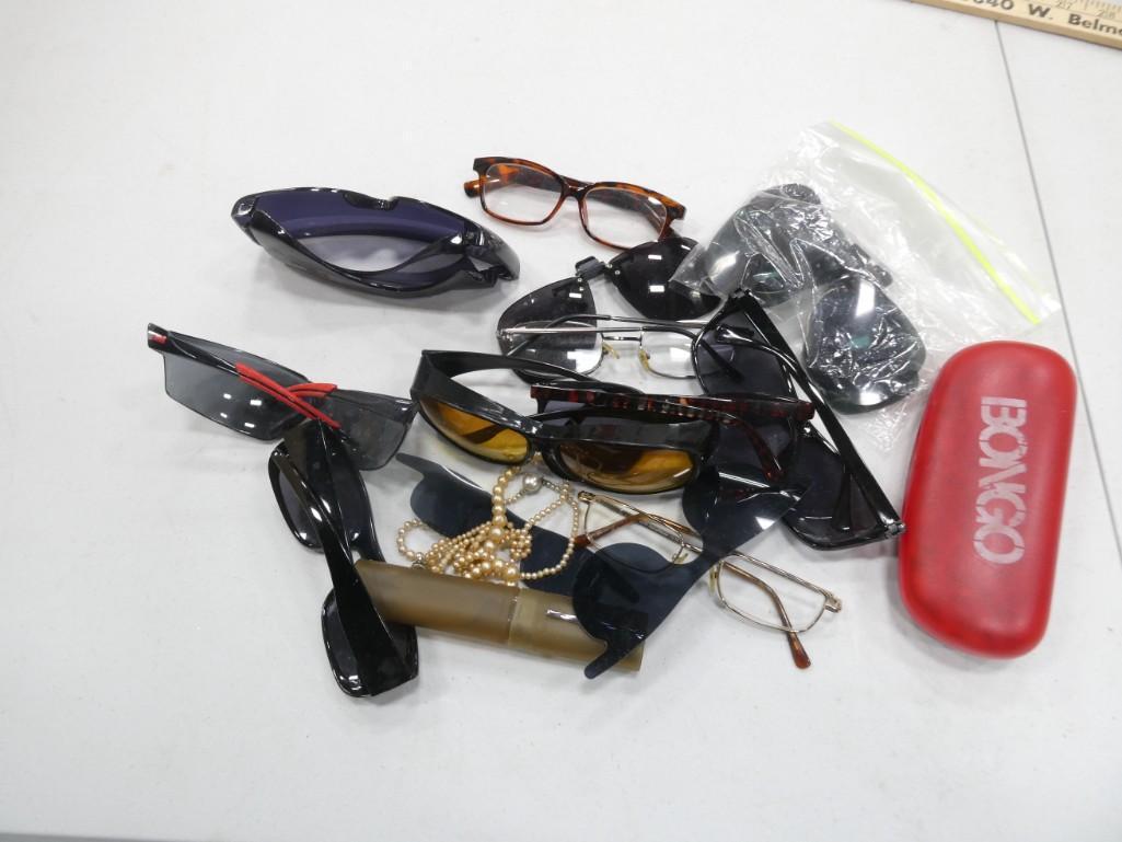 Lot of Sunglasses, Readers, Etc: Lot of Eye Glasses, Sunglasses, Readers, Etc