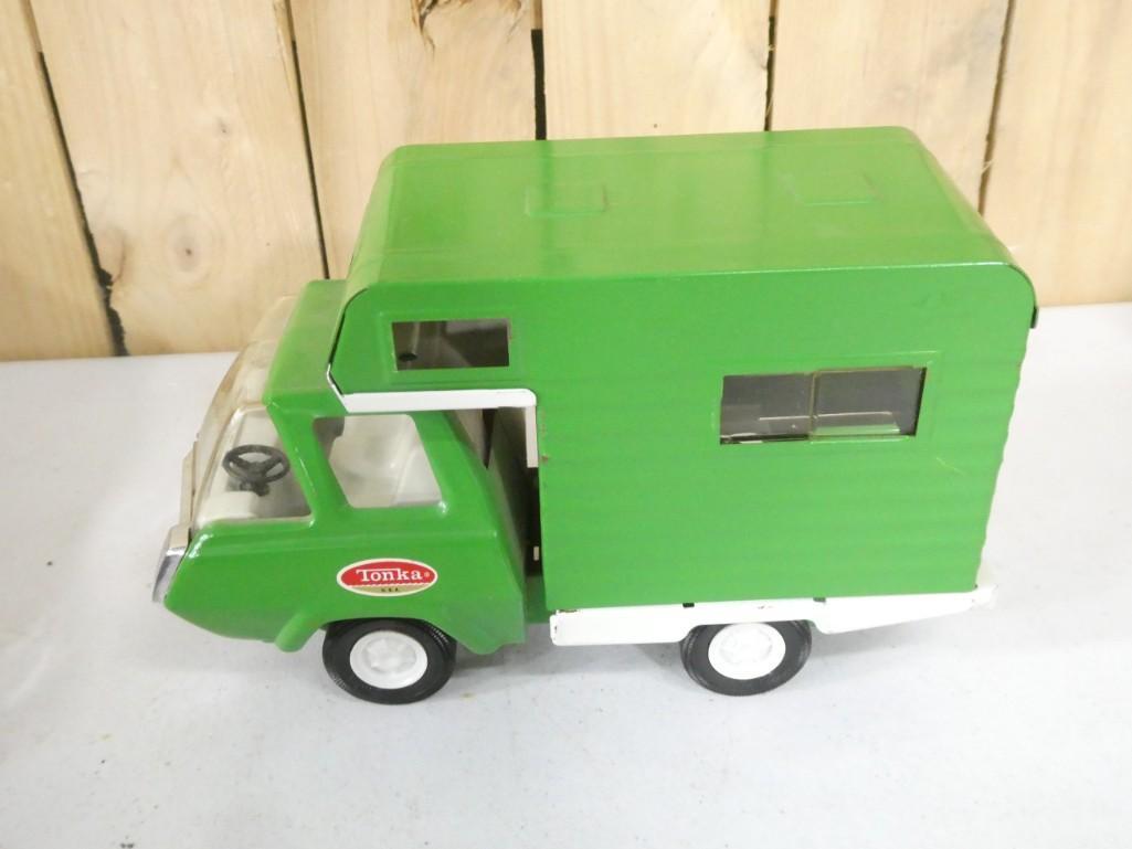 Tonka Pressed Steel Green Camper Truck: Tonka Pressed Steel Green Camper Truck. Has most of the windows.