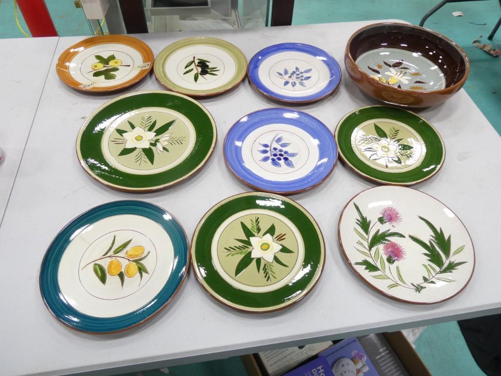 Lot of Stangl Pottery Plates and a Bowl (1 of 13)