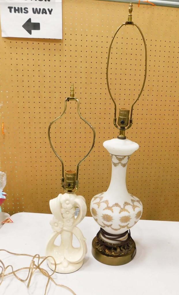 2 Vintage Lamps incl 1 Glass and Brass and 1 Ceramic (1 of 5)