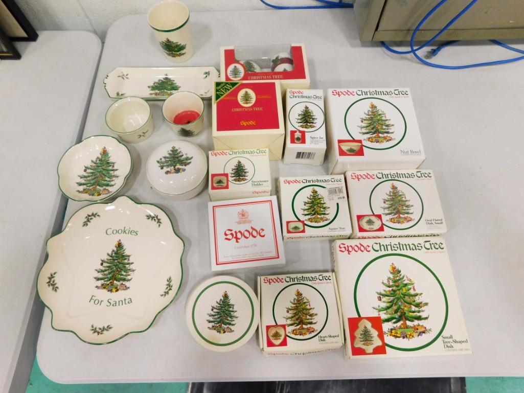 Lot of Spode Christmas Tree Dishes, Etc incl Serving Pieces, Cookies for Santa Plate, Tree Shaped Di (1 of 4)