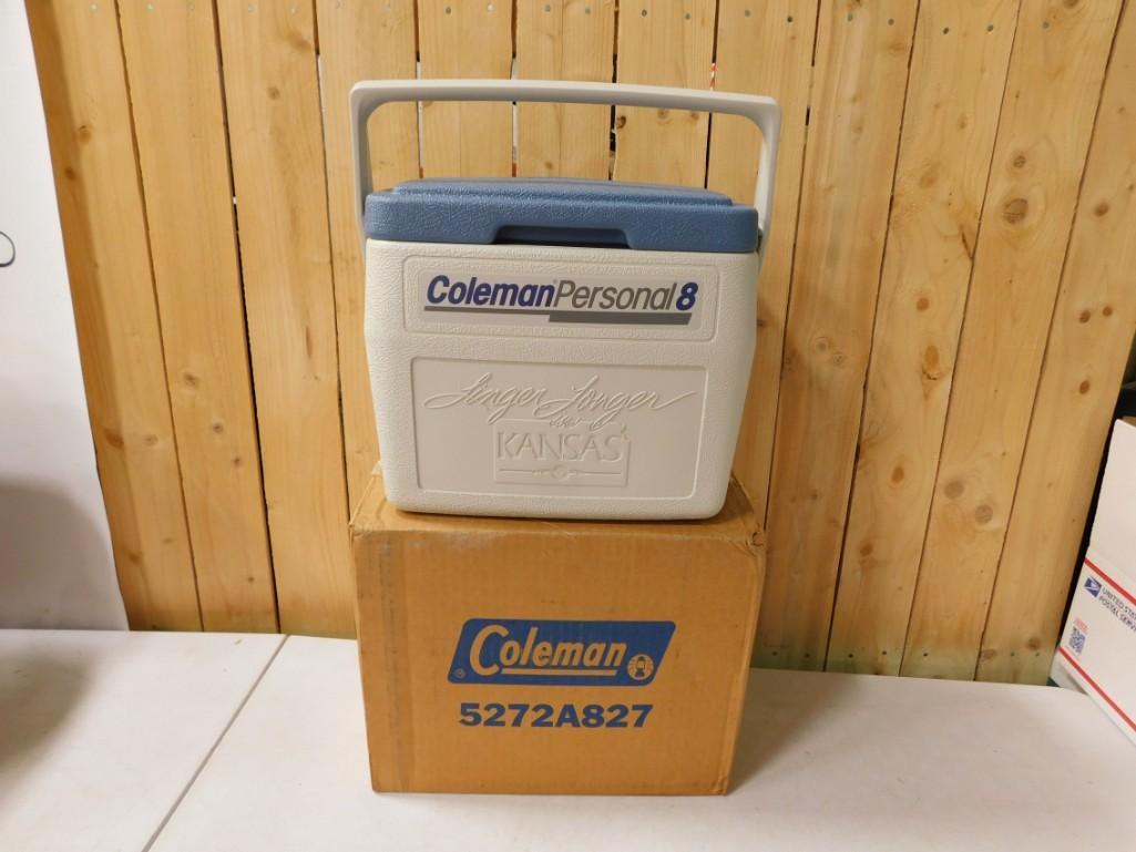 Coleman Personal 8 Cooler with original box (1 of 2)
