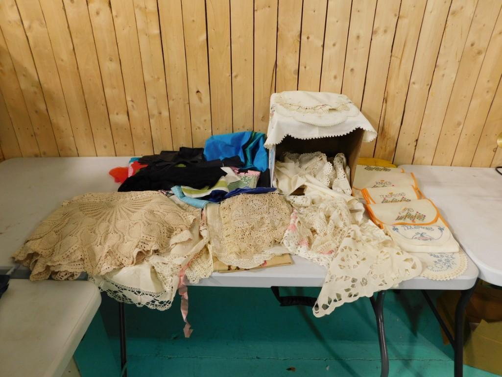 Vintage Textiles, linens, tablecloths, embroidery, etc.: Vintage Textiles, linens, tablecloths, embroidery, etc.