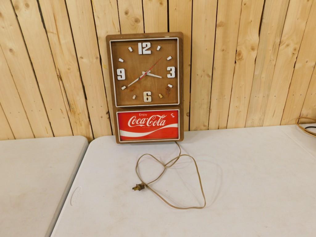 Vintage Coca Cola Clock - it works (1 of 2)
