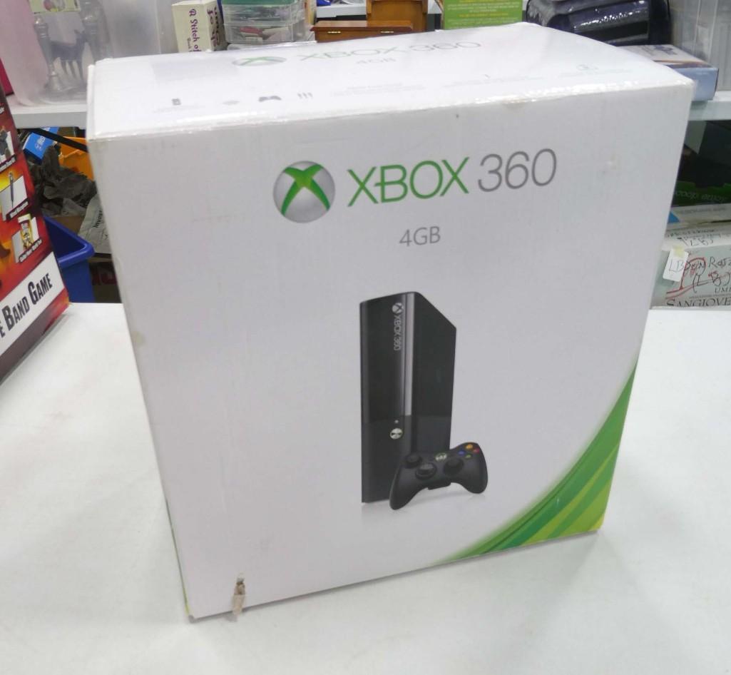 Xbox 360 6GB Video Game System New in Open Box (1 of 3)