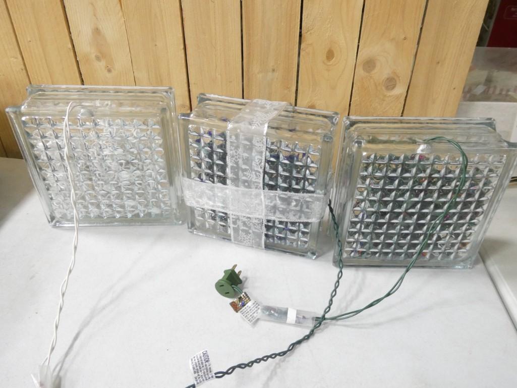3 Glass Blocks Filled with Christmas Lights: 3 Glass Blocks Filled with Christmas Lights