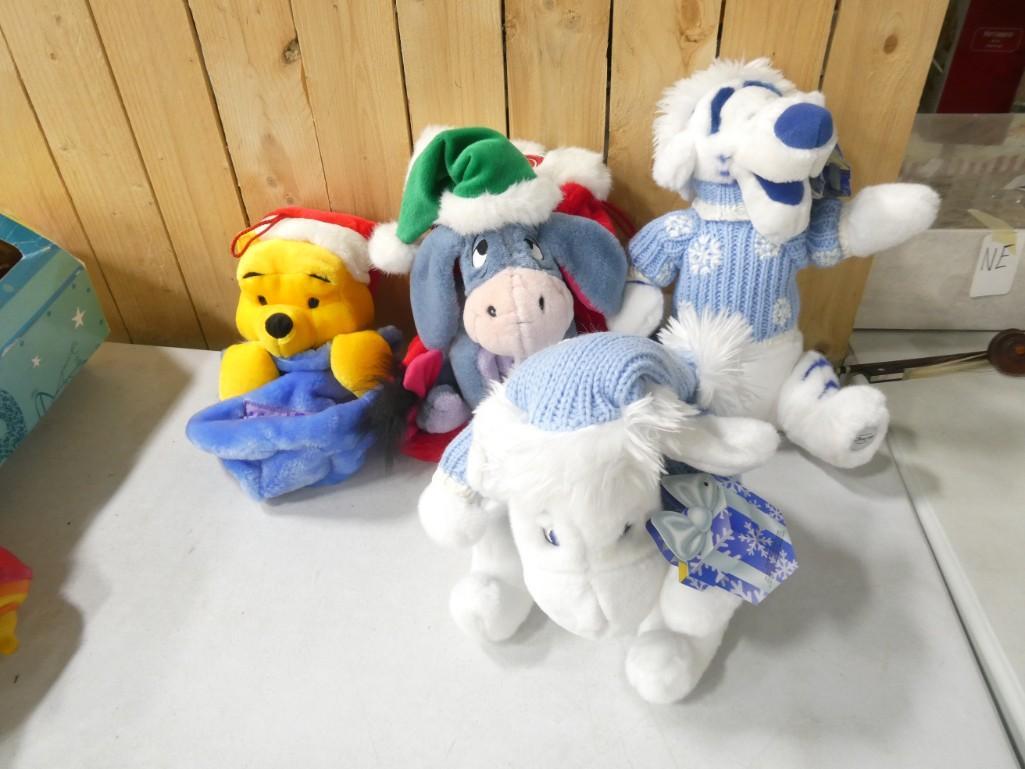 Plush incl Disney Store Exclusive Winter White Eeyore and Winter White Tigger (1 of 6)