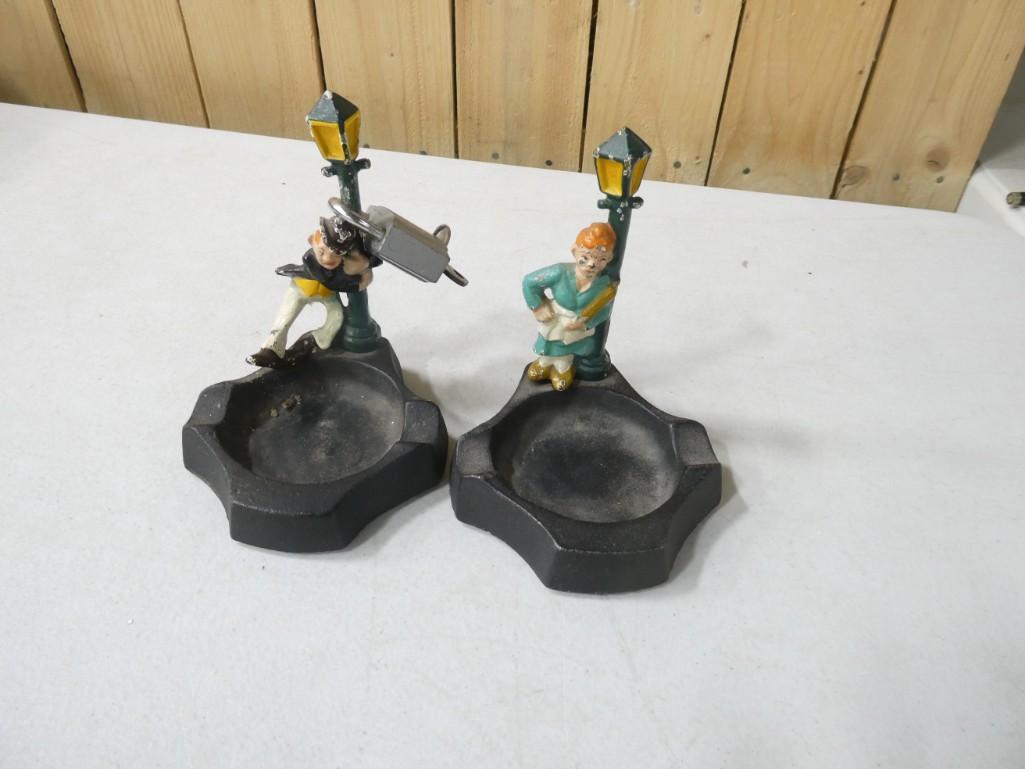 2 Vintage Cast Iron Ashtrays (1 of 5)