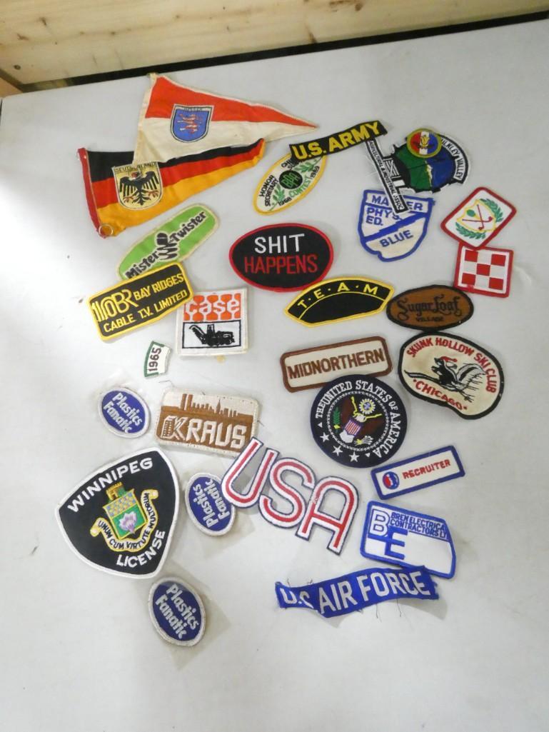 L:ot of Vintage Embroidered Patches: L:ot of Vintage Embroidered Patches incl Purina, Sugar Loaf Village, USA, Plastics Fanatic, etc