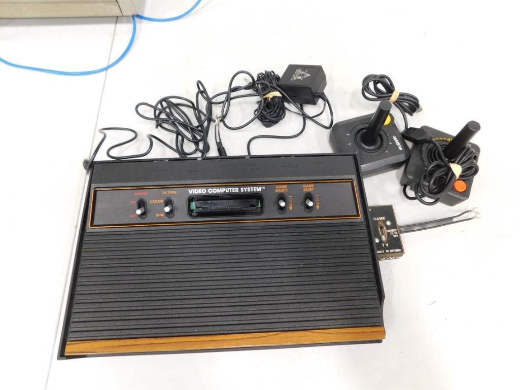 Atari 2600 VCS Video Game System - comes with everything shown - untested (1 of 3)
