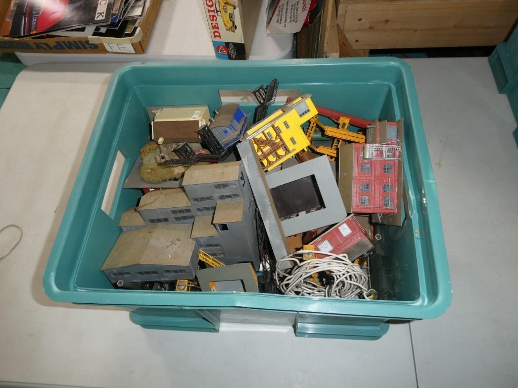 Large Lot of Model Train Accessories, Buildings, etc (1 of 6)