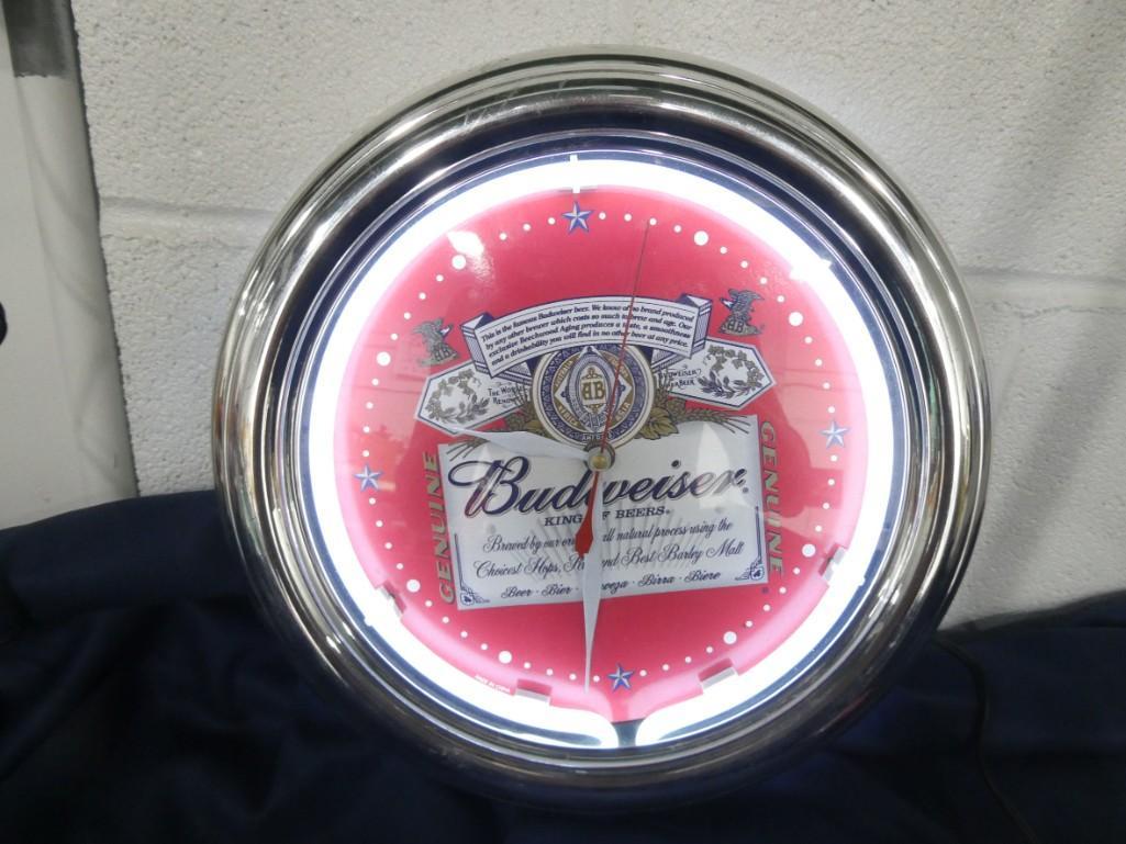 Budweiser Neon Beer Clock Works (1 of 4)