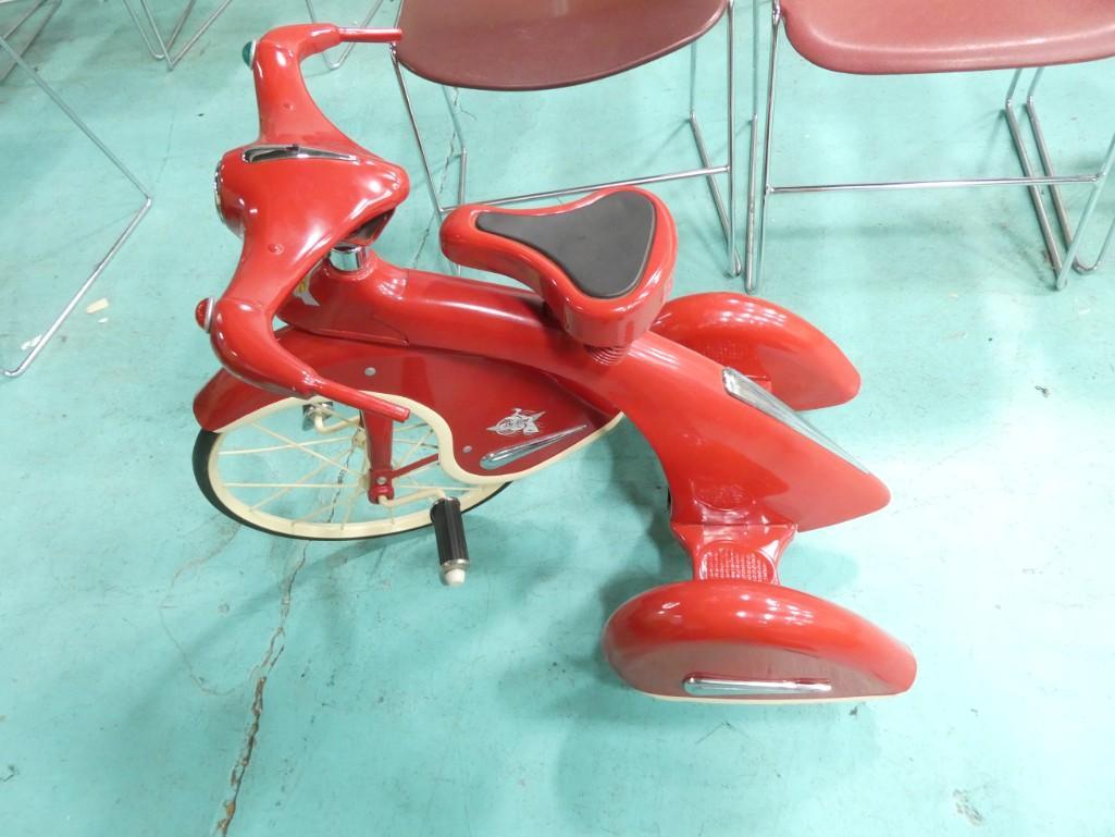 Retro Style Sky-King Tricycle Airflow Collectibles Replica Red with Fenders (1 of 7)