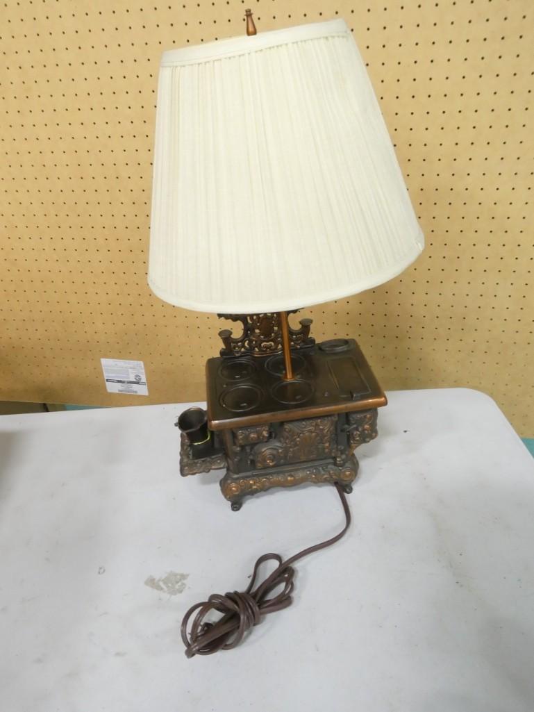 Vintage Stern Industries Stove Table Lamp (1 of 7)