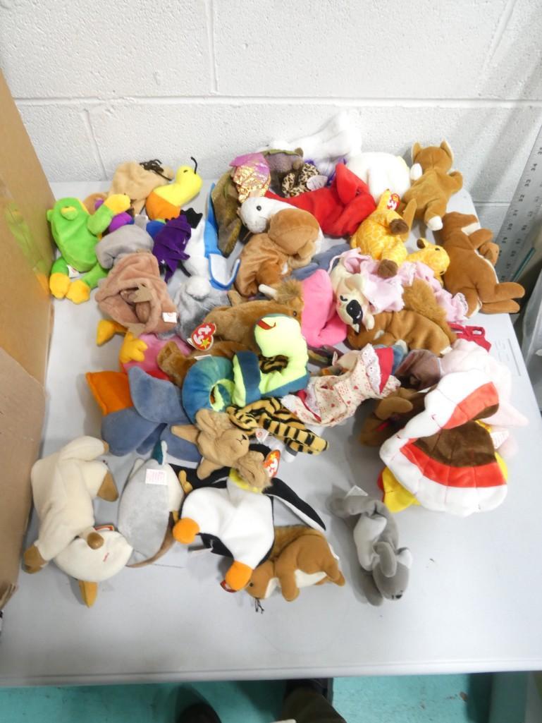 Lot of Beanie Babies incl Rarity Unicorn, Chicken, Flamingo, etc: Lot of Beanie Babies incl Rarity Unicorn, Chicken, Flamingo, etc Many with original tags.