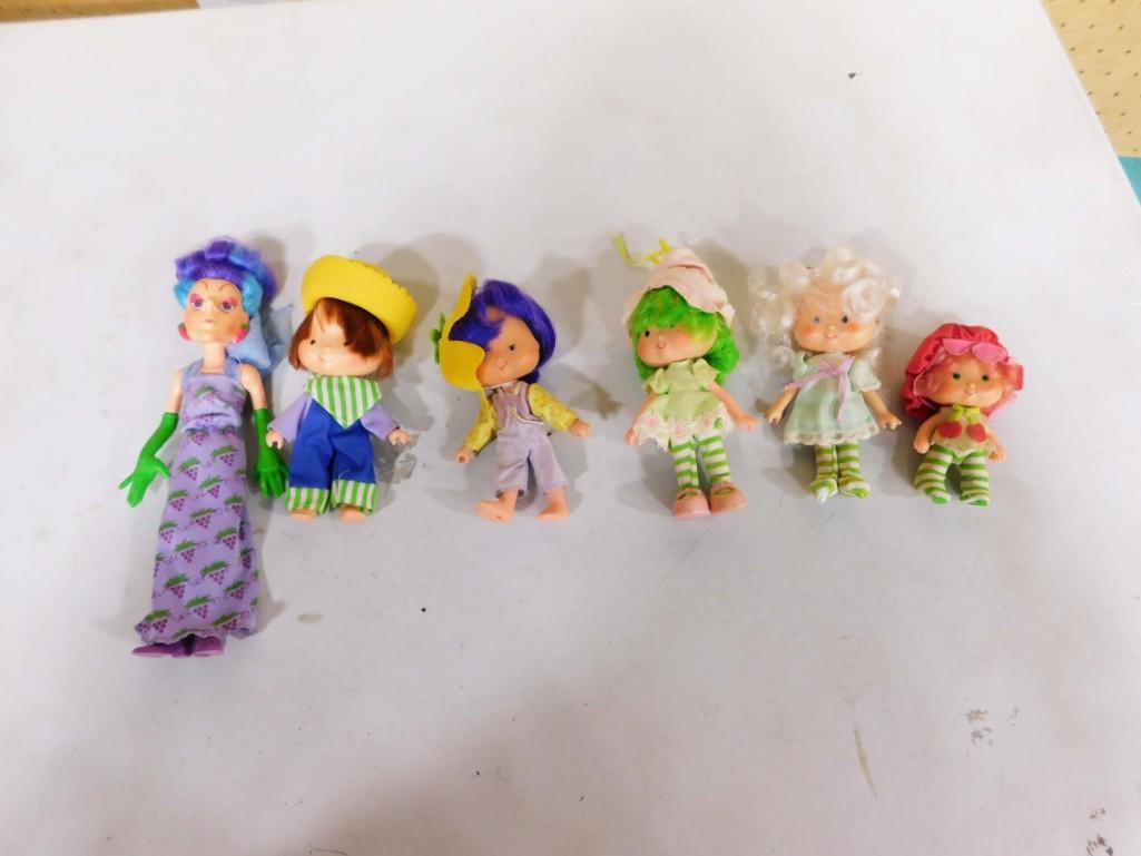 6 Vintage Strawberry Shortcake and Friends Dolls incl Lemon Meringue, Huckleberry Pie,: Lot of 6 Vintage Strawberry Shortcake and Friends Dolls incl Lemon Meringue, Huckleberry Pie, Almond Tea, Lime Chiffon, Sour Grapes, and Strawberry Shortcake