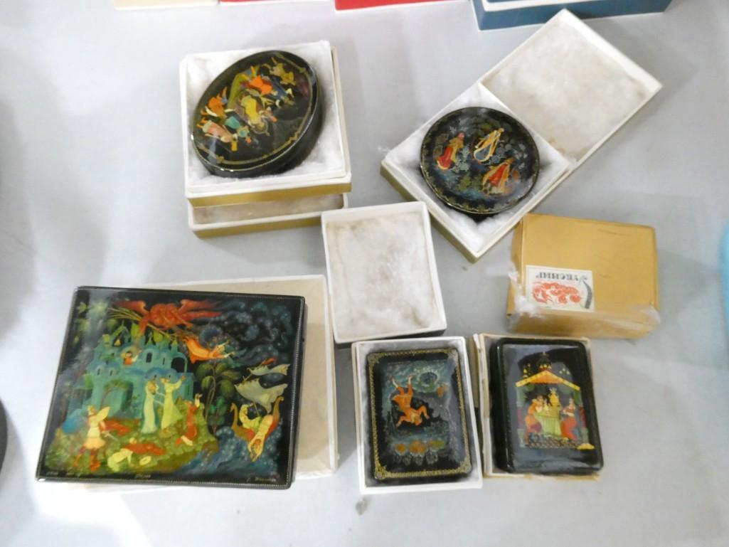 5 Russian Lacquer Boxes with the Original Outer Boxes (1 of 10)