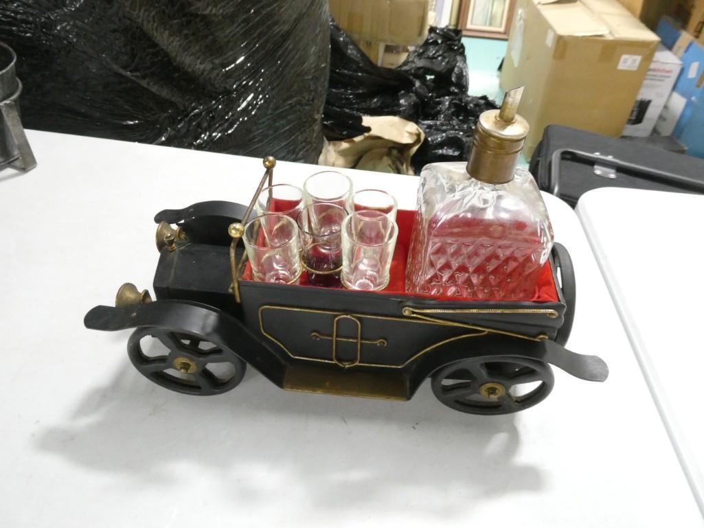 Old Car Decanter Set Music Box incl Decanter and 6 Shot Glasses Works (1 of 6)