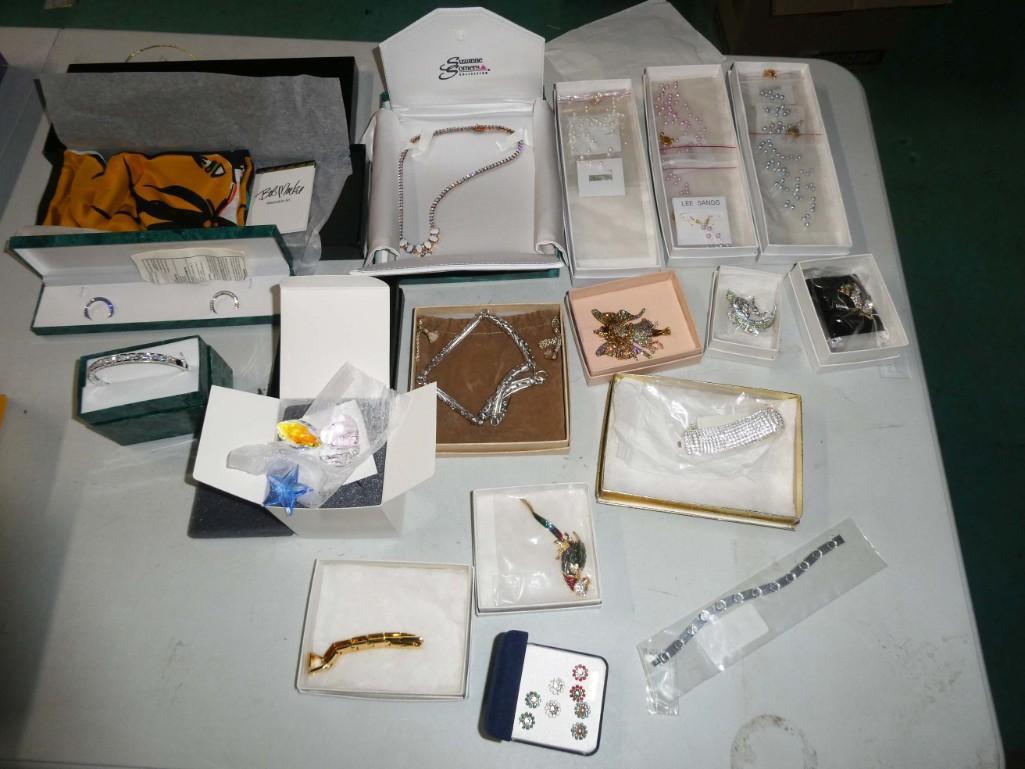 Lot of Costume Jewelry incl Rhinestone (1 of 10)