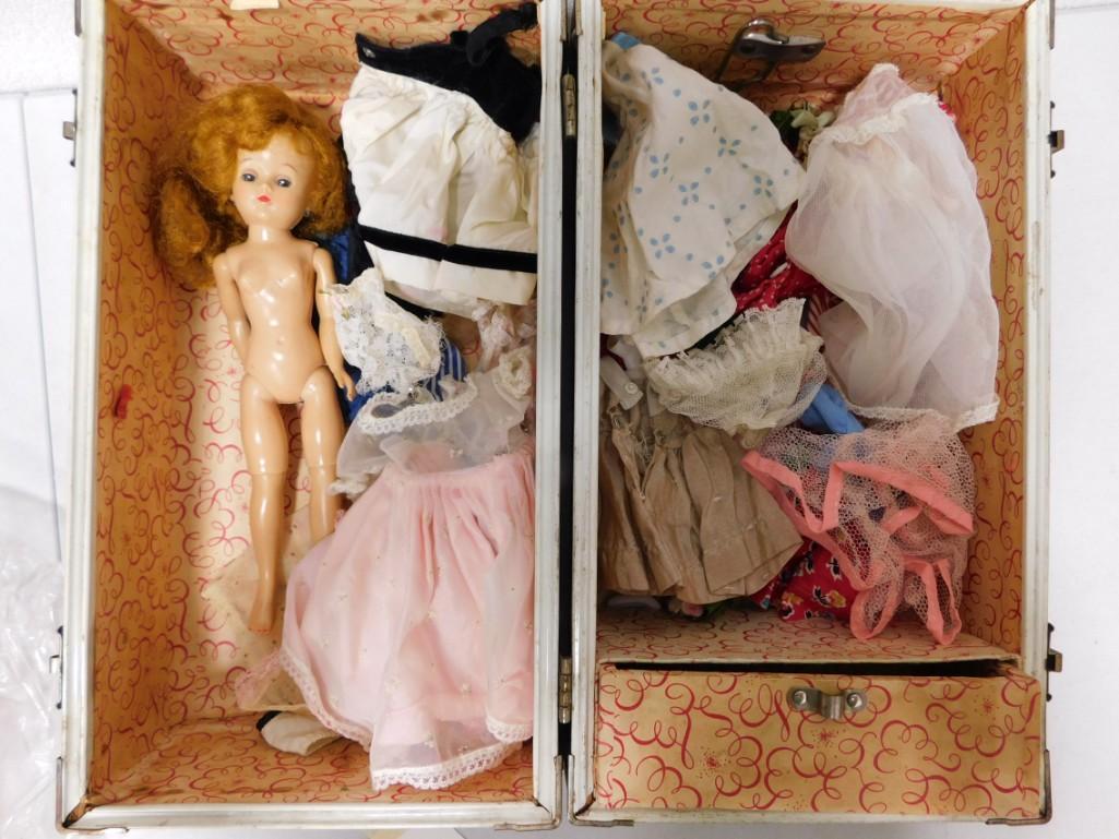 Vintage Vogue Jill Doll with Clothes and Accessories and a Doll Case (1 of 11)