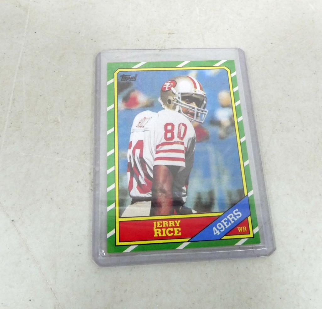 Topps Jerry Rice 1986 Rookie Football Card with Plastic Sheath: Topps Jerry Rice 1986 Rookie Football Card with Plastic Sheath
