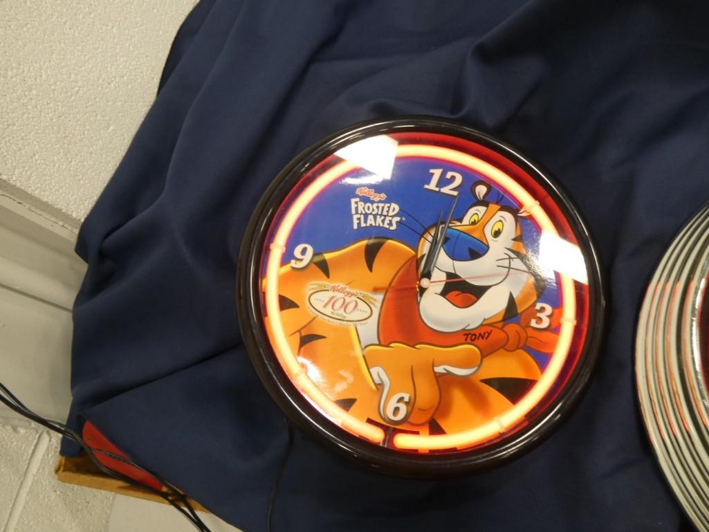 Kellogg's Frosted Flakes Tony the Tiger Neon Wall Clock Works (1 of 4)