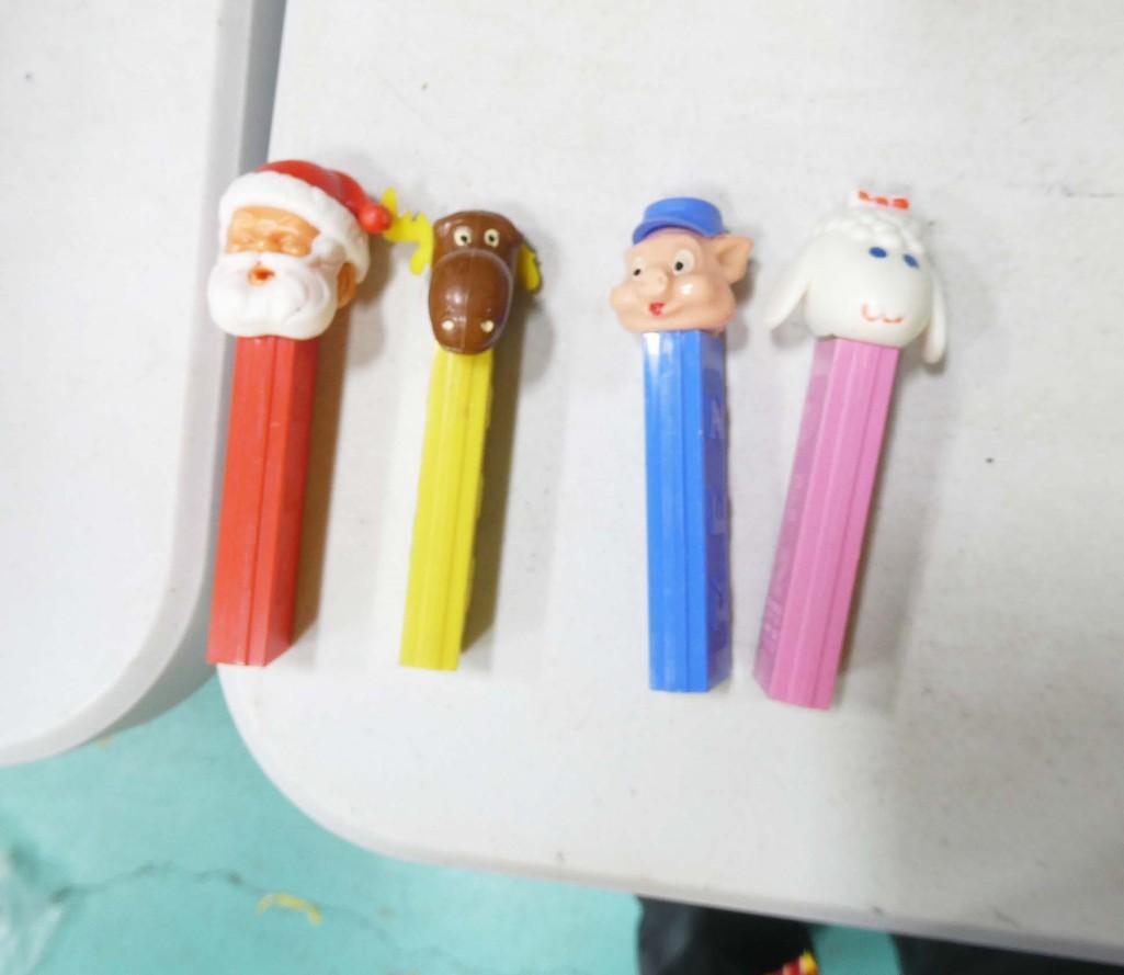 4 Vintage Pez Dispensers w NO FEET incl Bullwinkle J Moose, Pig, Lamp, Santa Claus (1 of 4)