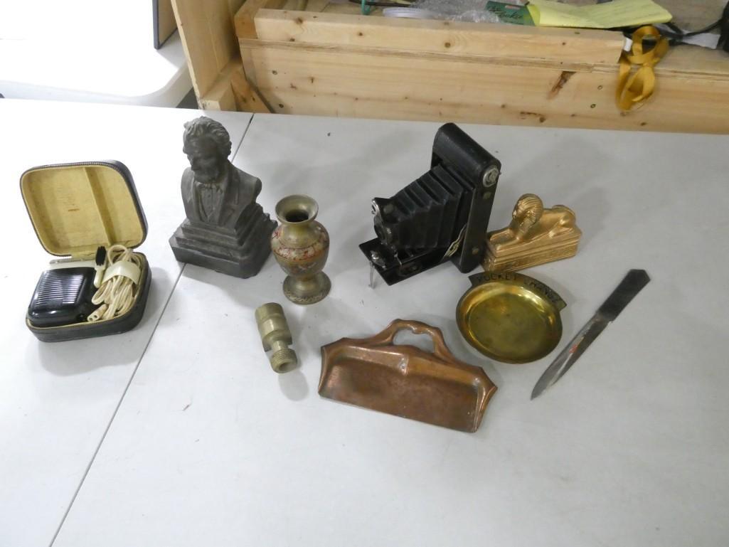 Lot of Smalls incl Vintage Camera, Vintage Electric Razor, Abraham Lincoln Bust, etc: Lot of Smalls incl Vintage Camera, Vintage Electric Razor, Abraham Lincoln Bust, etc