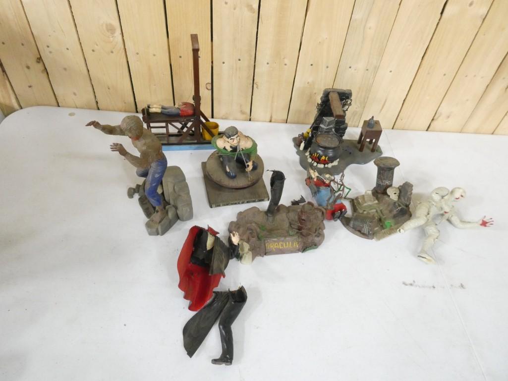 Lot of Vintage Figurine Model Kits - very brittle, some broken, includes Dracula, Wolfman, Mummy, et (1 of 9)