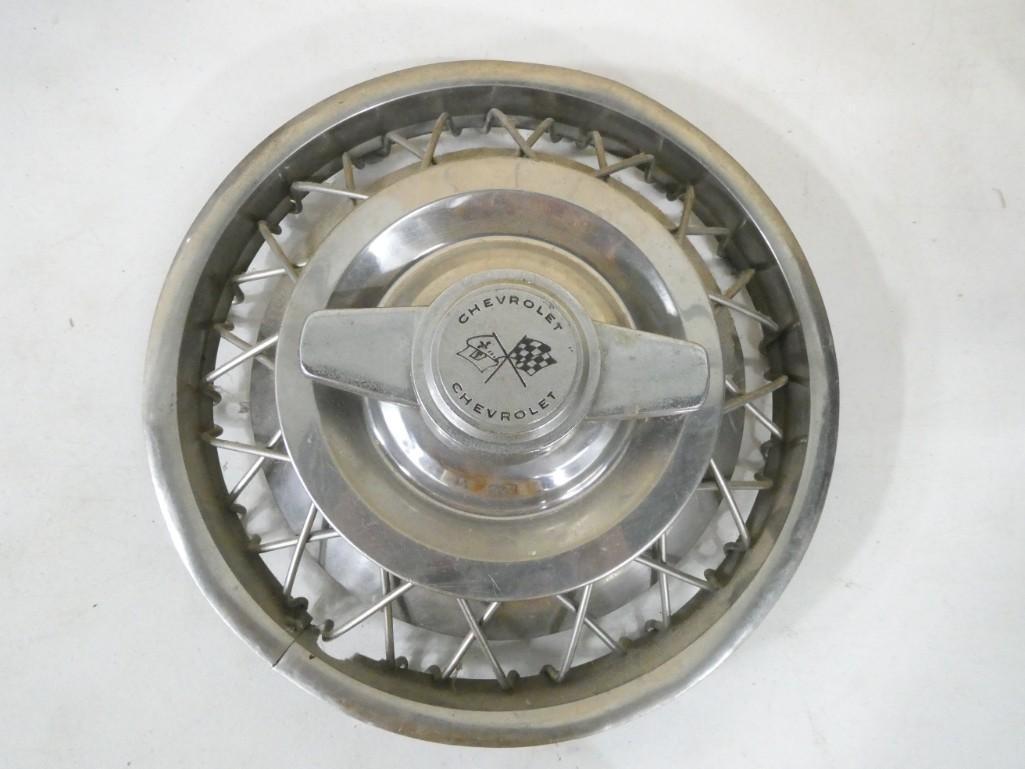 Vintage Chevrolet Hubcap - measures about 13" in Diameter: Vintage Chevrolet Hubcap - measures about 13" in Diameter