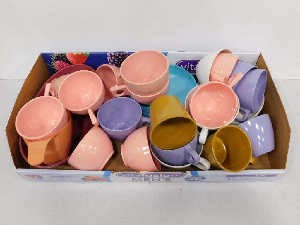 MCM Melamine Dishes in Asst Colors incl Pink, Purple, etc: Vintage Mid Century Melamine Dishes in Asst Colors incl Pink, Purple, etc . Includes Royalon Inc, Spaulding Ware, etc