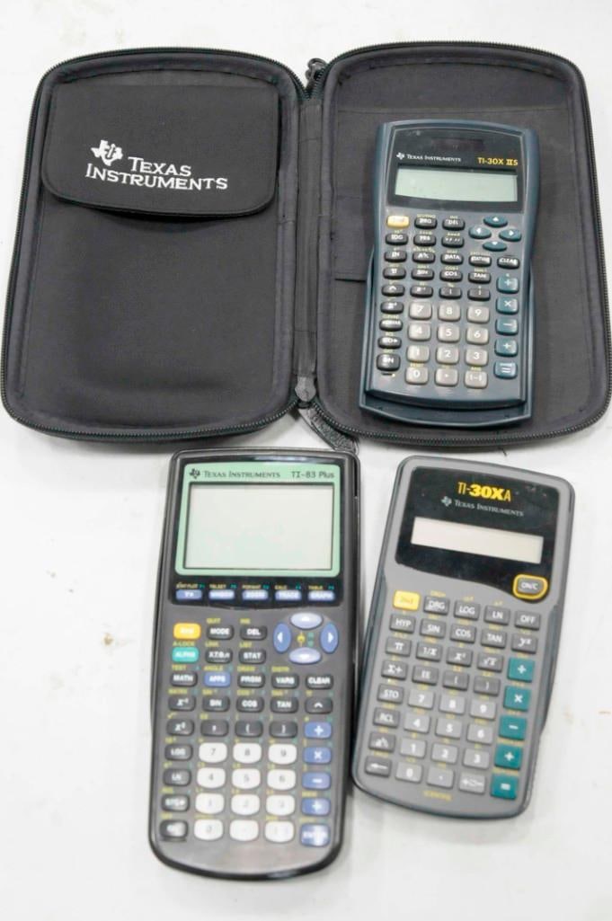3 Calculators incl Texas Instruments TI-83 plus with Case, etc (1 of 5)