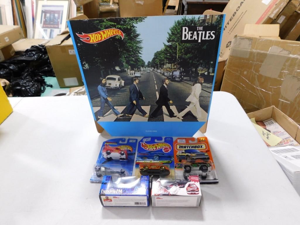 Hot Wheels and Matchbox Lot incl Hot Wheels The Beatles Store Display, Cars (1 of 3)