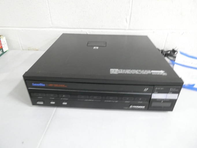 Pioneer Ld 700 Laser Disc Video Player With Remote
